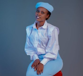 Umuramyi Antoinette (Antoh) yashyize hanze indirimbo nshya "Ni Umukiza" yafatiwe mu gitaramo cye giheruka