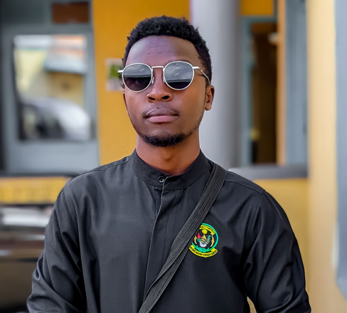 Umusore ubanza kureba icyo umukobwa afite aba atiteguye gushaka - Umunyamakuru Nyawe Lamberto