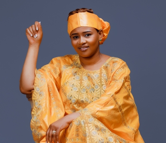 Nararyamaga nkayirota, mu modoka ikanganiriza - Antoinette Rehema ku ndirimbo "Ibindi bitwenge" yujuje miliyoni