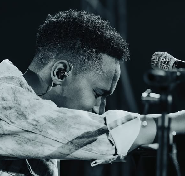 Israel Mbonyi agiye kumurika album ya 5 mu gitaramo gikomeye