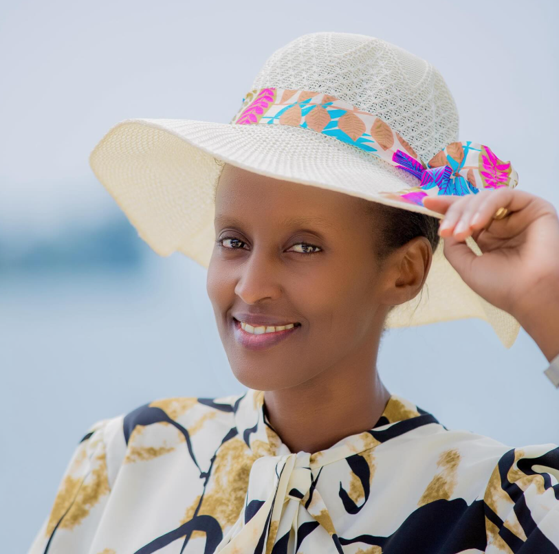 Sarah Sanyu yavuze amagambo y'agatangaza ku isabukuru ya musaza we Nelson Manzi