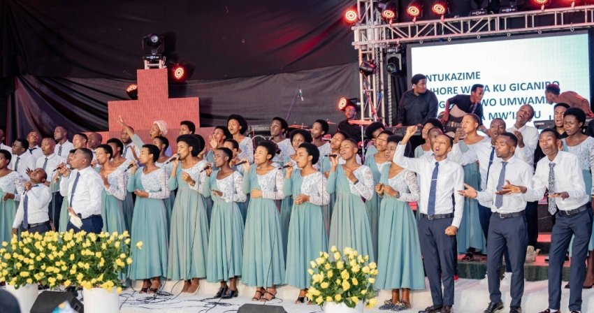 Shiloh choir yaje mu gihangano yise "Ijambo" kandi inaduhishiye byinshi mu minsi iri imbere-VIDEO