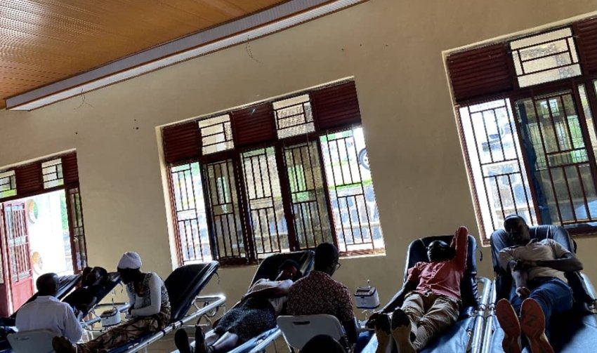 Utanze amaraso aba atanze ubuzima! Korali Iriba mu bikorwa by'urukundo bibanziriza "Mbega lmana Concert"