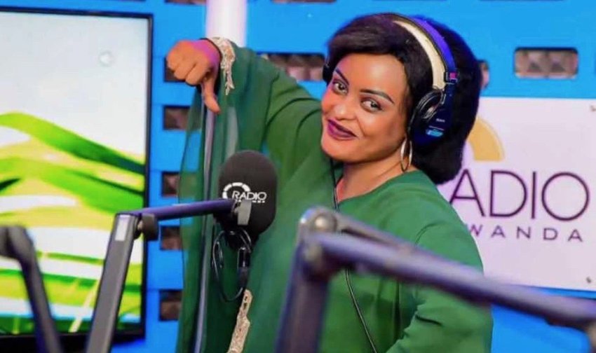 Kera yakinaga ari Bikiramariya: Menya impano eshanu Uwineza Clara wa RBA afite zirimo no gukina filime 