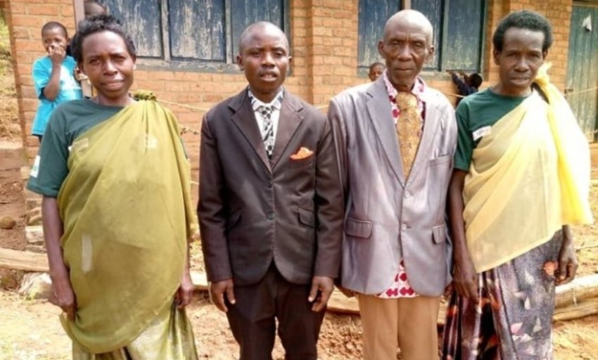 Muhanga: Umusaza n'umusore we basezeraniye rimwe imbere y'Imana n'imbere y'amategeko-PHOTOS