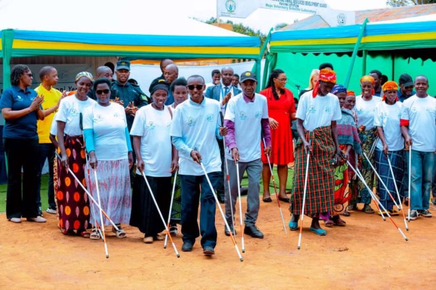 Irahenze kandi ntiboneka hose mu gihugu: Abatabona barifuza ko "Inkoni Yera" yajya igurirwa kuri Mituweli