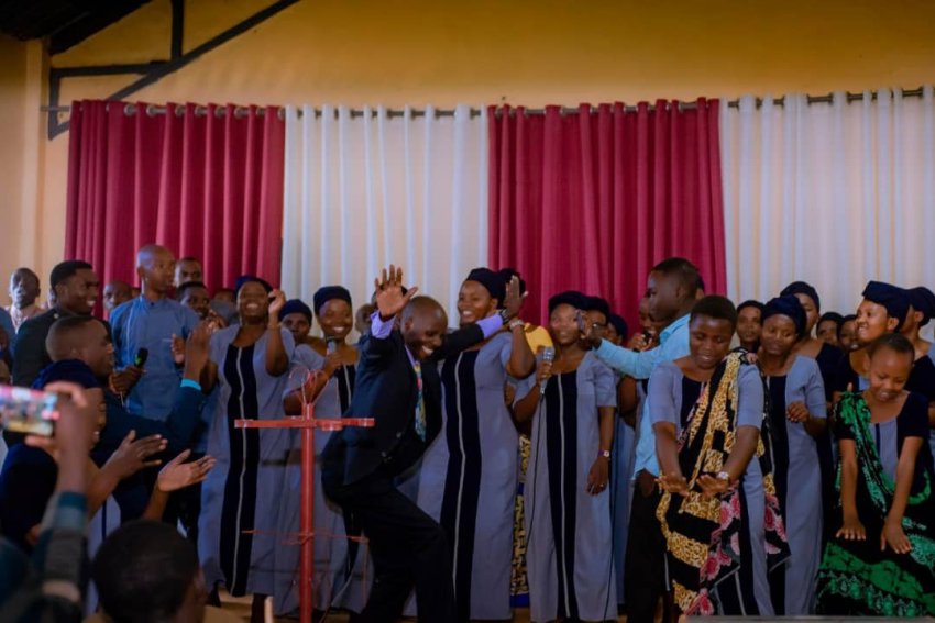 Twanyarukiye kuri Cano: Ryoherwa n'indirimbo "Nyuma y'ubu buzima" ya Gosheni Choir ihumuriza abera-VIDEO