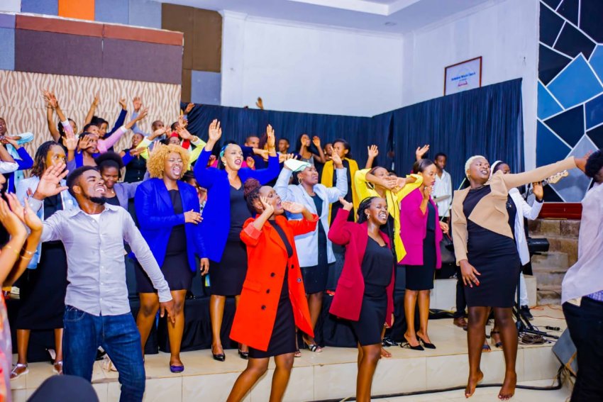 Pastor Eric na Tonzi mu bazafatanya na The Heaven Family kwizihiza isabukuru y'imyaka 15