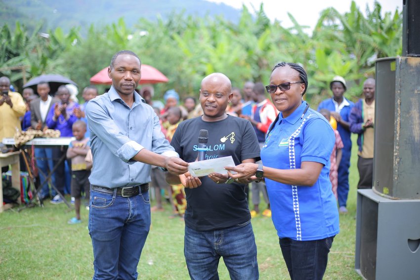 Twasobanukiwe ko iri ari ivugabutumwa rikomeye - Shalom choir ku gukorana umuganda n'abaturage no gufasha abatishoboye