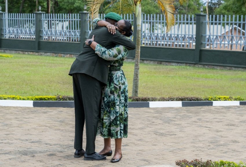 Madamu Jeannette Kagame ashimira Ian Kagame winjiye muri RDF