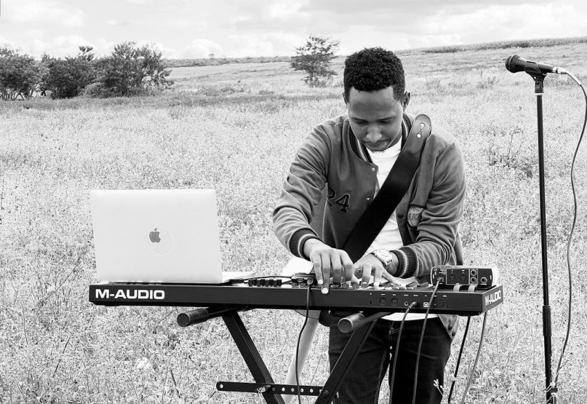 Israel Mbonyi afite uruhisho