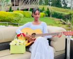 Alicia yagaragaje ubuhanga bwe mu gucuranga Guitar mu ndirimbo nshya Ibanga afatanyije na Germaine