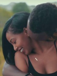 Meddy n'umugore we babwiranye imitoma ku Munsi Mpuzamahanga w'Ababyeyi b'Abagore