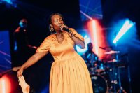 Ishimwe ryuzuye: Senga B waririmbye "Ziraziritse" yagarutse ku mwana wa 2 Imana yamuhaye nyuma y'Imyaka 8