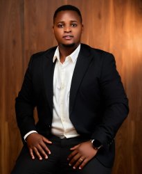 Yabuze se wari umucuranzi ku myaka 8: Ibyo wamenya kuri Eric Twishime ugiye gutaramira i Kigali