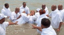 Umubatizo ni igihango Yesu yagiranye n'abe - Sobanukirwa byinshi wibazaga ku mubatizo