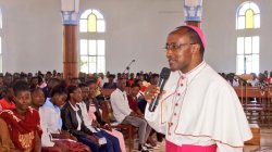 Dore uko byari byifashe ku munsi wa Penekositi hamwe na hamwe muri Kiliziya Gatolika mu Rwanda