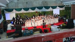 Korali Goshen ya ADEPR Segeem yizihije Yubile y'imyaka 25 imaze mu gitaramo yatumiyemo Shalom choir