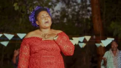 Mahirwe Adeline wamamaye mu makorali akomeye mu gihugu yasohoye indirimbo nshya yise "Ku Ngoma" - VIDEO