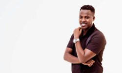 Charles Bihozagara yakumbuje abantu umunsi w'Imperuka mu ndirimbo "Siku Ya Furaha" - VIDEO