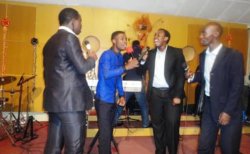 Ubusirimu bwe ni umuzi! Twibukiranye imurikwa rya "Nta Mvura Idahita" Album ya 1 ya Serge Iyamuremye mu 2012