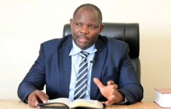 Umushumba Mukuru wa ADEPR Rev Isaie Ndayizeye yatanze inka 7 ndetse n'igikombe i Nyaruguru