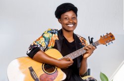 Gisa Claudine yashinjagiye mu ndirimbo "Shimwa" anashyira mu ihurizo abasore bashaka gutambutsa iyerekwa