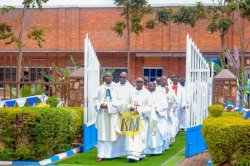 Antoine Cardinal Kambanda yimitse Musenyeri Jean Bosco Ntagungira wa Diyosezi ya Butare 