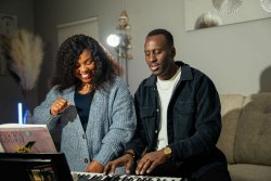 Amekuwa daraja kwangu! Fiston Bujambi kwenye utayarishaji wa wimbo huo alioshirikiana na Christina Shusho