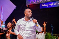 Umuramyi Muhumure Confiance yateguye igitaramo gikomeye yise "IGITABO Live concert"