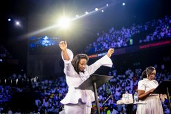 Ishyari n'Ubumenyi bucye: Impamvu abantu baharabika abakozi b'Imana bakabita abakozi ba Satani