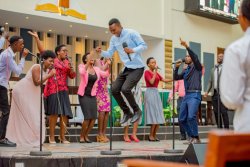 Kigali: Hateguwe igitaramo "Youth Convention 2023" cyatumiwemo lnjili Bora na Vestine na Dorcas 