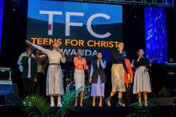 Abarenga 300 bakiriye agakiza, Vestine na Dorcas baserukana Ishema: Ibyaranze igitaramo cya TFC