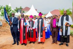 Angilikani yizihije umunsi mukuru wa Father's Union ifasha abagabo kwishingikiriza ku Mana 