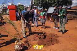 Uganda: Dana Morey and Ian Tumusiime with the people of Kamuli collaborated in community cleaning at “Miracle Gospel Celebration” venue 