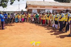 Uganda: Ev. Dr. Dana Morey na Pastor. Dr. Ian Tumusiime bafatanyije n'abatuye i Kamuli gutegura ahazabera ibiterane