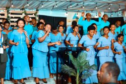 Turirimbane indirimbo nshya "Mana uri Imana" ya Korali Naioth yambukije benshi igikombe nshidikanyamana