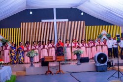 Korali lnkurunziza ya ADEPR Rugando yashyize hanze indirimbo nshya bise "Namenye Neza"