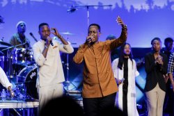 Christophe N yahuje imbaraga na Nshuti Bosco bakorana indirimbo bise "Yesu niryozina" - VIDEO