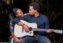 Bibera mu Ijuru rito! Isimbi Abiella, umukobwa wa Rev. Dr. Rutayisire yatomoye umugabo we Safari