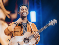 Ubusesenguzi bwa Paradise ku mpamvu Israel Mbonyi atatwaye Trace Award 2025 n'ibyo akwiriye gukosora 