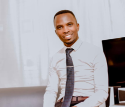 Auphta N yatanze impano mu ndirimbo “Mbivuge Nte?” iteguza Pasika