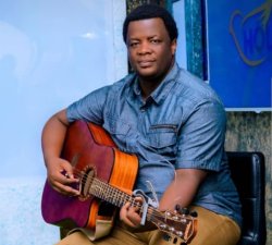 Umudiho uva mu itako! Mu ijwi rinigirije igituza, Bikem wa Yesu yasohoye indirimbo iteye ubwuzu yise "Nyobora"