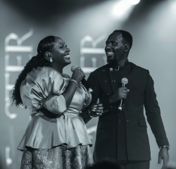 Igitangaza muri BK Arena mu gitaramo cya Ben na Chance! Couple yari yarahanye Divorce yariyunze