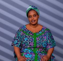 Indirimbo “Nkomeza” ya Tuyisenge Jeannette iri gukomanga ku muryango wo gusohokeramo