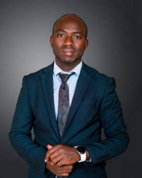 Mahoro Isaac yageneye abakunzi be kado ifunitse mu ndirimbo nshya yise "Inkuru mbarirano"