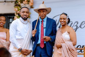 Injira mu bukwe bw'umuhungu wa Dr. Rev. Rwibasira Vincent bwaranzwe n'udushya tw'akataraboneka