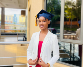 Alicia uririmbana na Germaine yasoje amasomo ya Bibiliya muri Blossomed Esther's Ministry