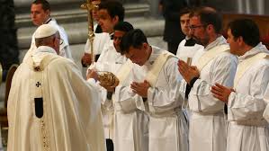 Papa Francis yemereye abagabo bakunda bagenzi babo kuba abapadiri ariko bakaba bari ingaragu