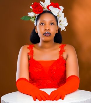 Ni umuti womora! Indirimbo "Nza" ya Tessy ikomeje gutemba nk'amavuta y'amadahano